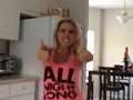Esposa gata faz sacanagem com marido